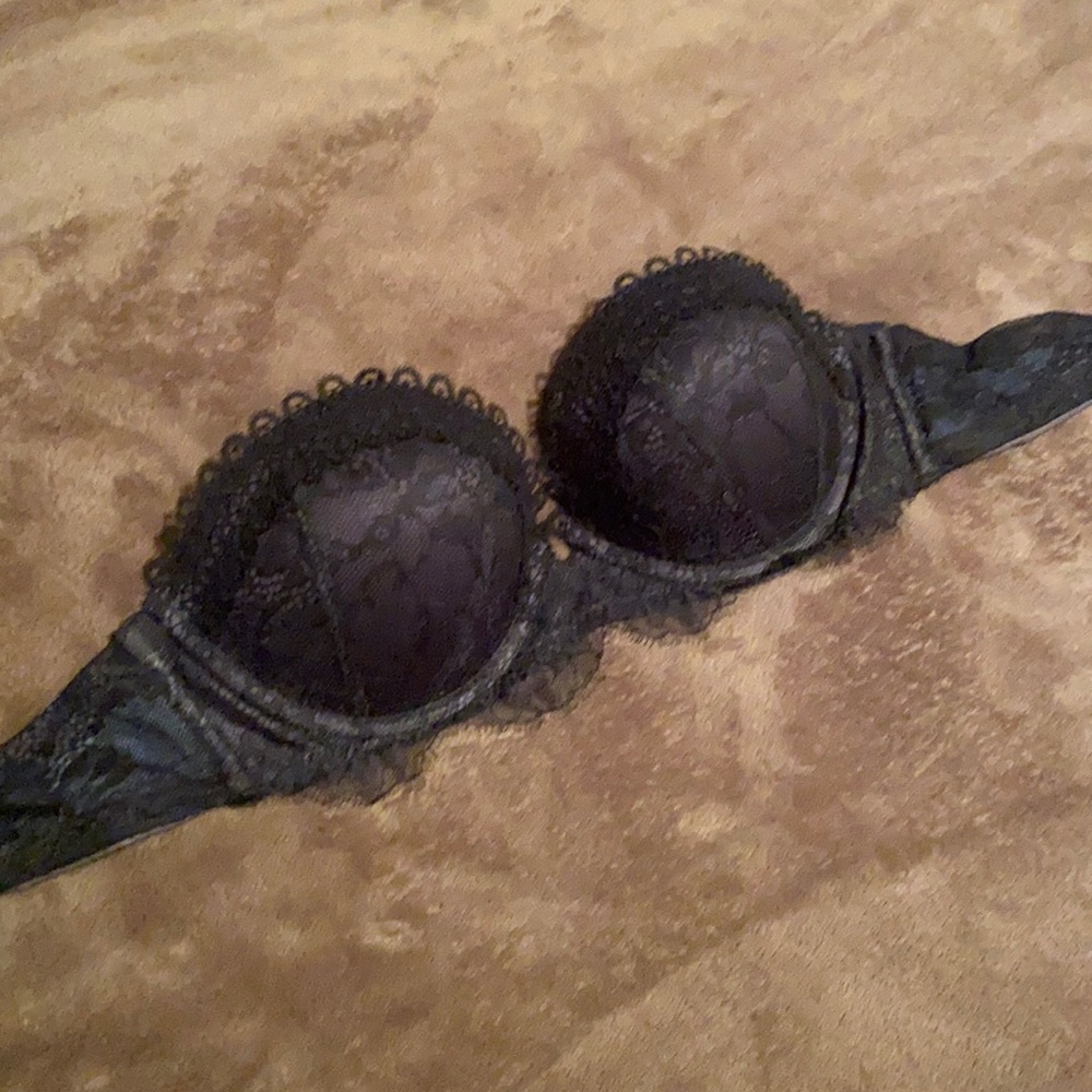 Perfect condition Victoria’s Secret strapless black bra